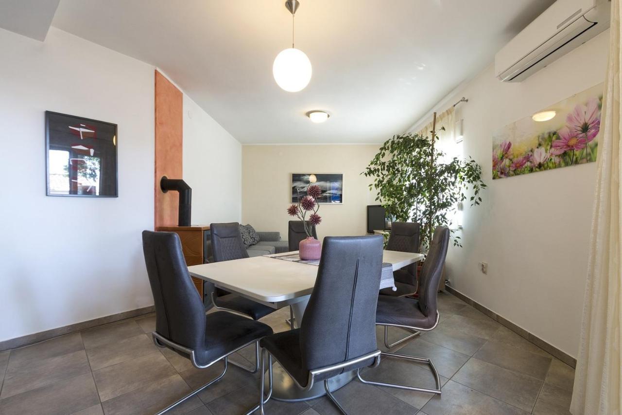 Apartment Carmen Pula Exteriér fotografie
